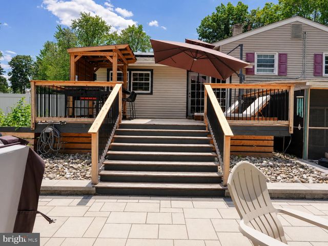111 WINDING LN, Cinnaminson, NJ 08077