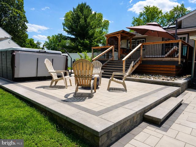 111 WINDING LN, Cinnaminson, NJ 08077