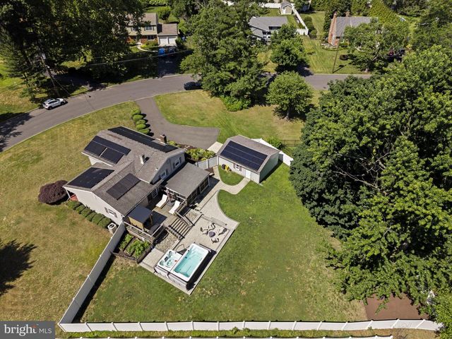 111 WINDING LN, Cinnaminson, NJ 08077