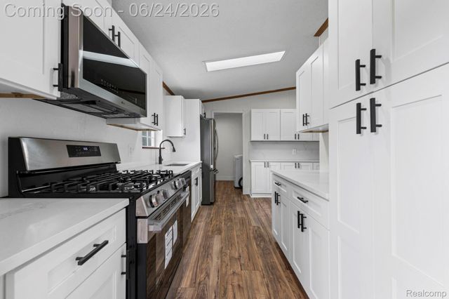 2190 Seymour Lake Road, Brandon Charter Township, MI 48462