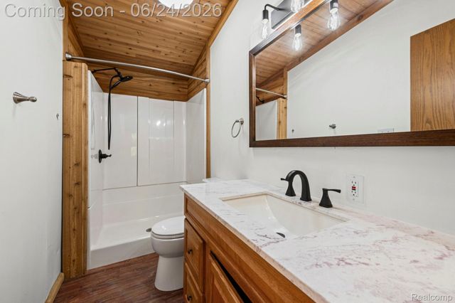 2190 Seymour Lake Road, Brandon Charter Township, MI 48462