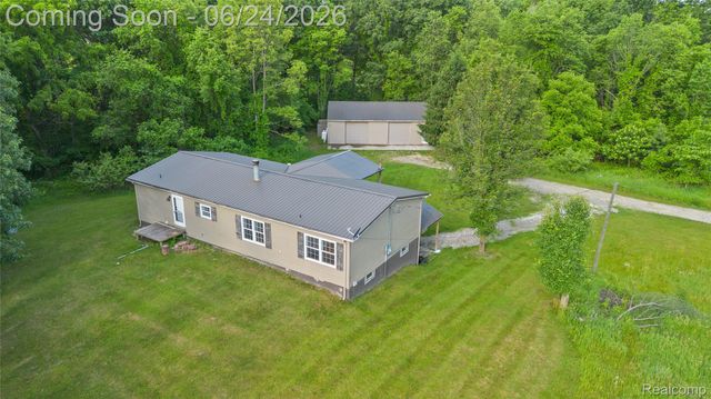 2190 Seymour Lake Road, Brandon Charter Township, MI 48462