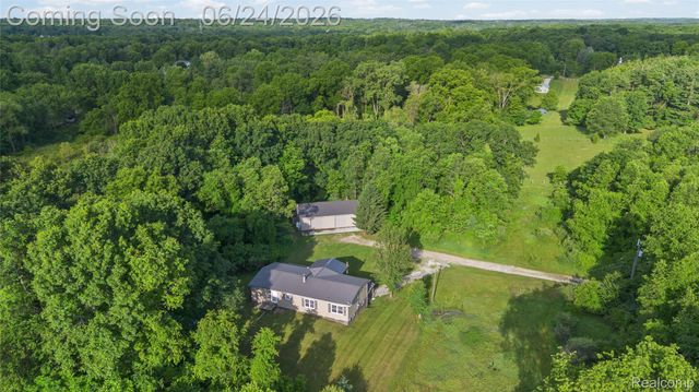 2190 Seymour Lake Road, Brandon Charter Township, MI 48462