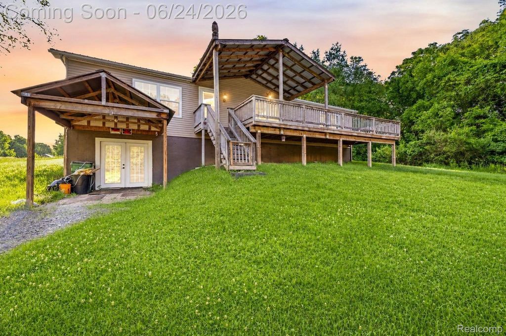 2190 Seymour Lake Road, Brandon Charter Township, MI 48462