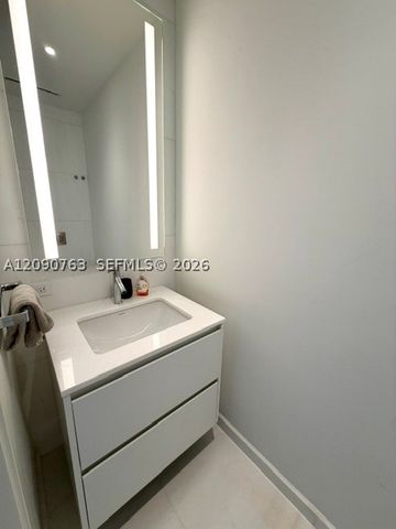 300 Biscayne Boulevard Way 3308W, Miami, FL 33131