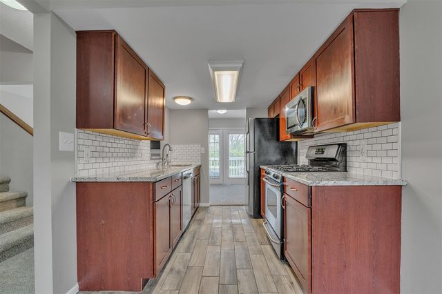 251 Fieldcrest Street, Ann Arbor, MI 48103