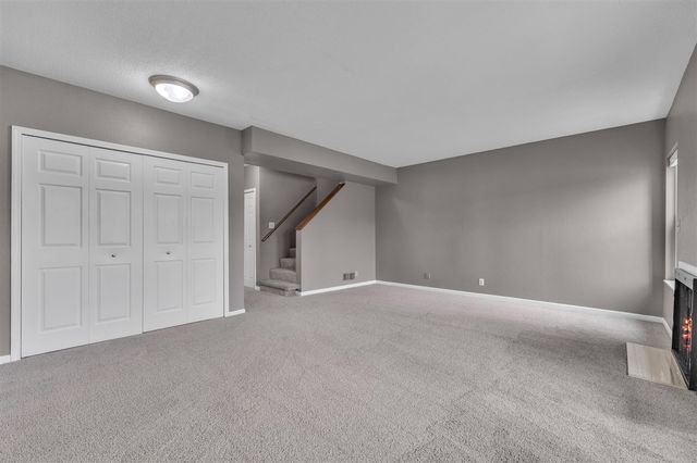 251 Fieldcrest Street, Ann Arbor, MI 48103