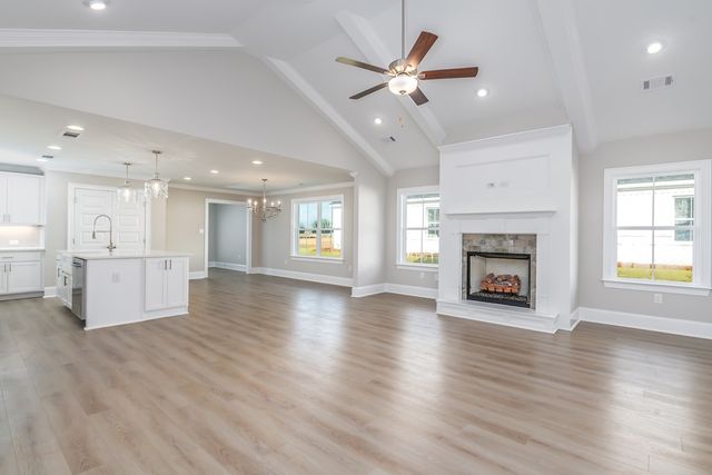 207 Zinnia Lane, Dothan, AL 36305