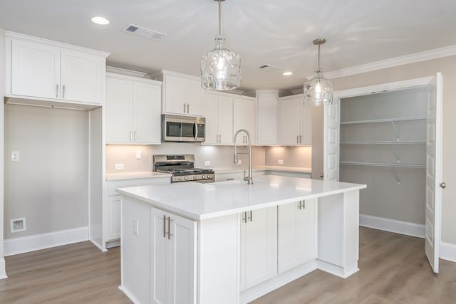 207 Zinnia Lane, Dothan, AL 36305