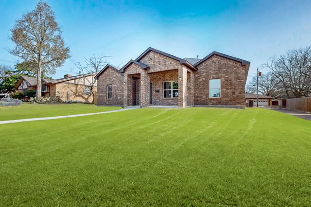 706 Poinsettia Drive, Lancaster, TX 75146
