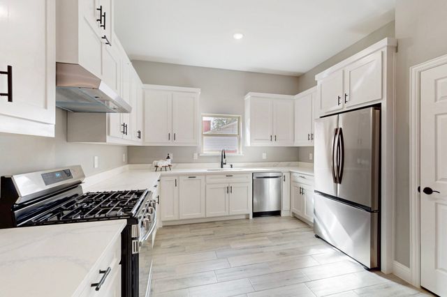 706 Poinsettia Drive, Lancaster, TX 75146