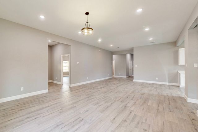706 Poinsettia Drive, Lancaster, TX 75146