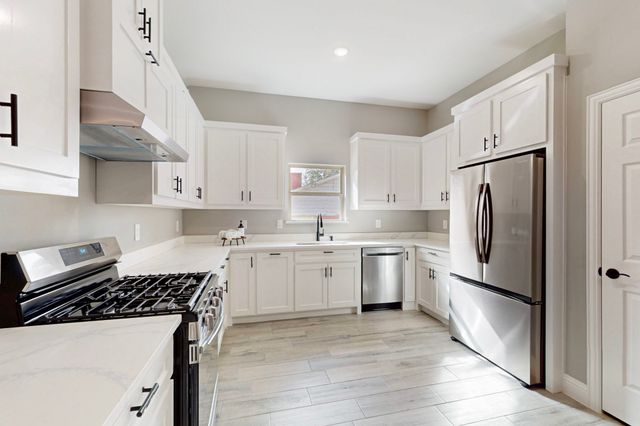 706 Poinsettia Drive, Lancaster, TX 75146