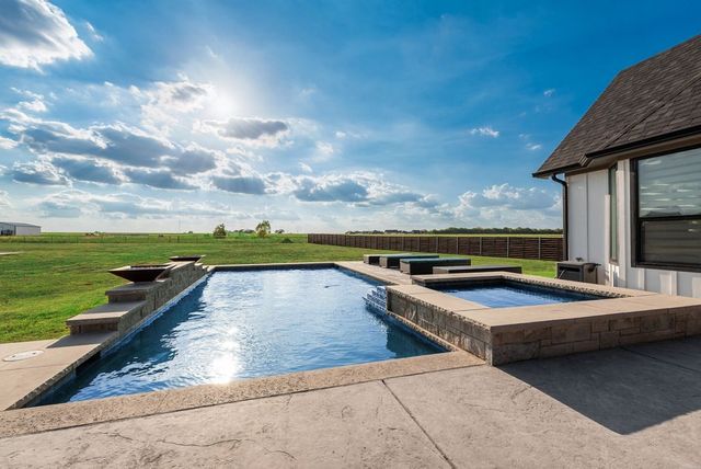 481 Ike Road, Waxahachie, TX 75165