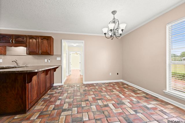 22977 Treakle Ln, Zachary, LA 70791