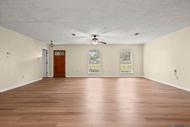 22977 Treakle Ln, Zachary, LA 70791