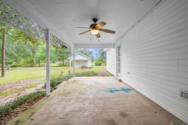 22977 Treakle Ln, Zachary, LA 70791