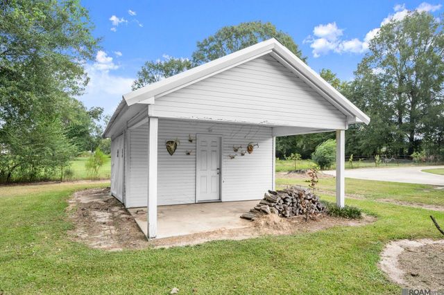 22977 Treakle Ln, Zachary, LA 70791