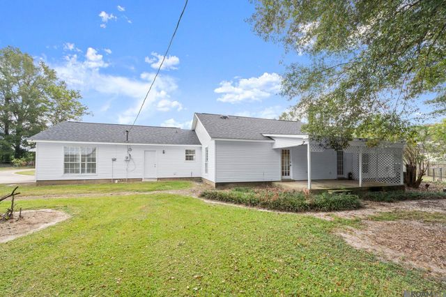 22977 Treakle Ln, Zachary, LA 70791