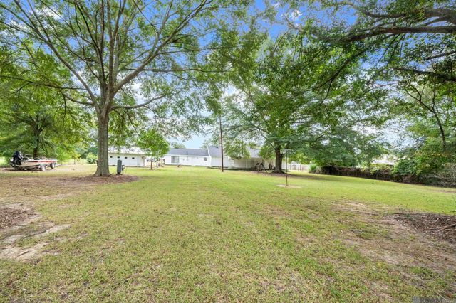 22977 Treakle Ln, Zachary, LA 70791