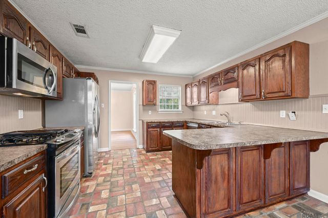 22977 Treakle Ln, Zachary, LA 70791