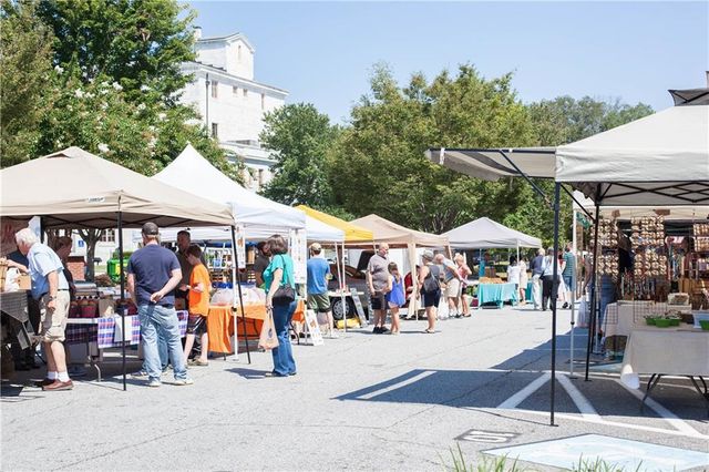 208 Village Overlook J3, Canton, GA 30114