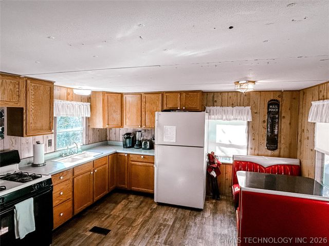 676 N Elm Street, Eufaula, OK 74432