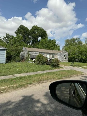 6306 London Street, Houston, TX 77021