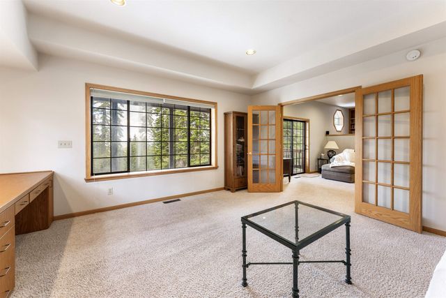 12185 Skislope Way, Truckee, CA 96161