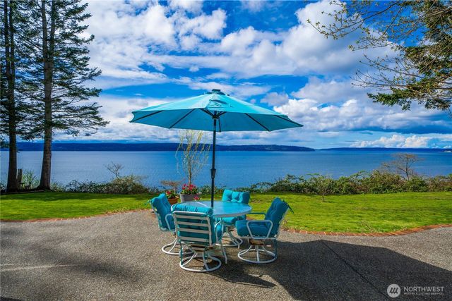4200 S Camano Drive, Camano Island, WA 98282