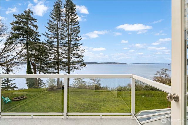 4200 S Camano Drive, Camano Island, WA 98282