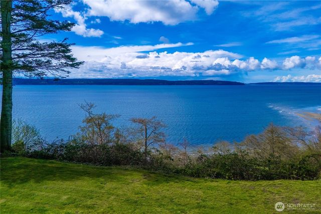 4200 S Camano Drive, Camano Island, WA 98282