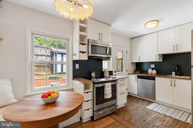 2207 6TH ST S, Arlington, VA 22204