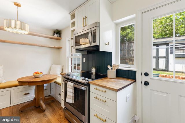 2207 6TH ST S, Arlington, VA 22204