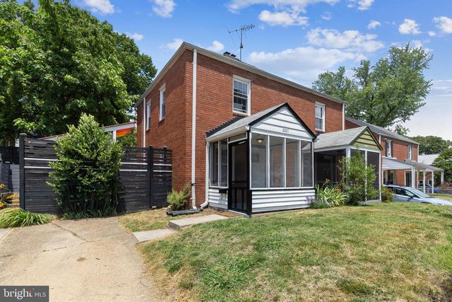 2207 6TH ST S, Arlington, VA 22204