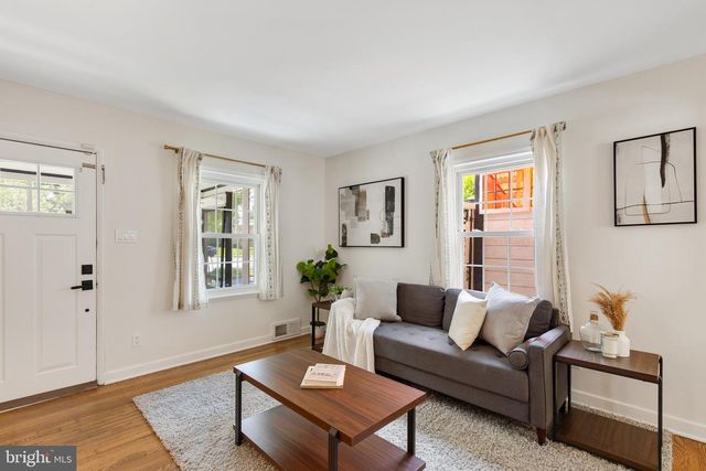 2207 6TH ST S, Arlington, VA 22204
