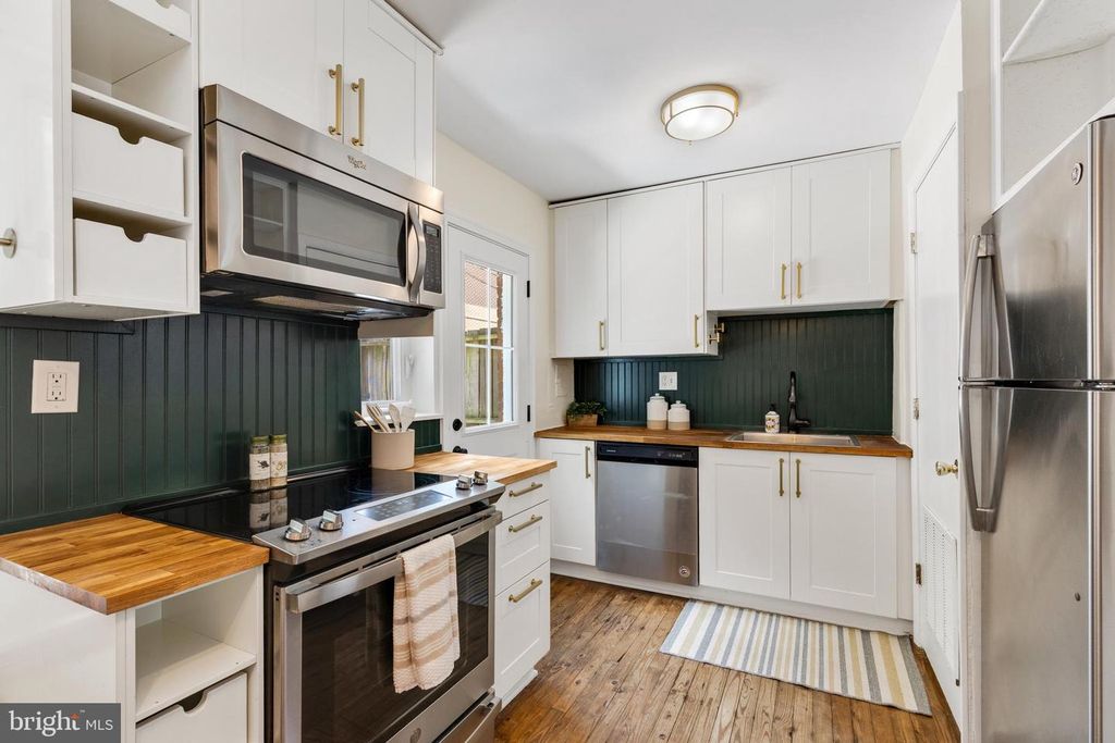 2207 6TH ST S, Arlington, VA 22204
