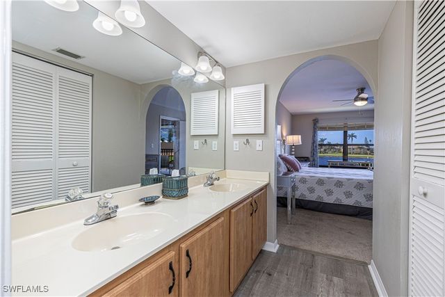 4360 Chantelle DR G202, Naples, FL 34112