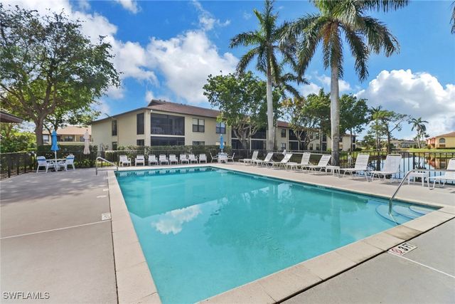 4360 Chantelle DR G202, Naples, FL 34112