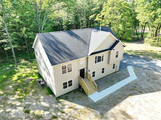 350 N Ohioville Road, New Paltz, NY 12561