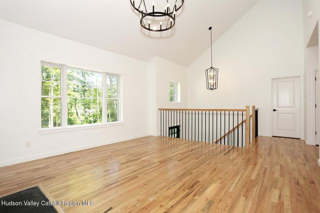 350 N Ohioville Road, New Paltz, NY 12561