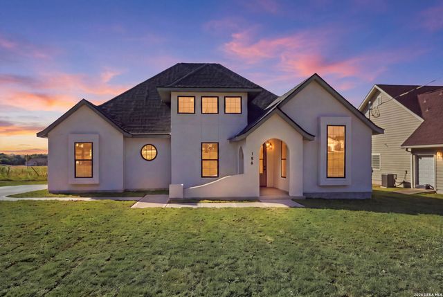 186 SPRING CREEK CIR, Bandera, TX 78003