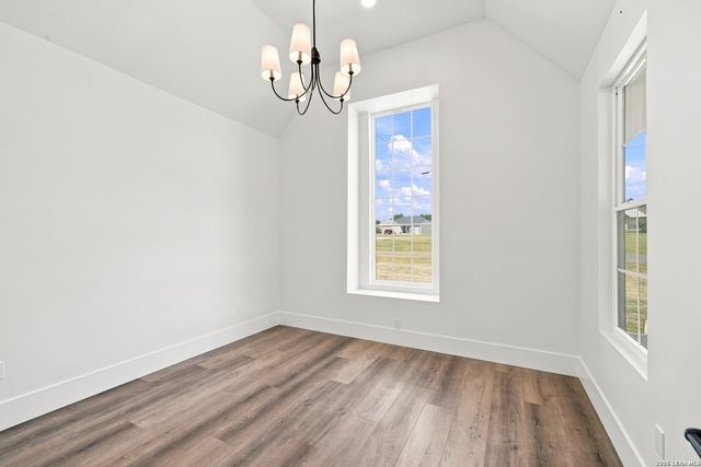 186 SPRING CREEK CIR, Bandera, TX 78003