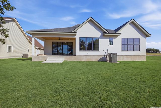 186 SPRING CREEK CIR, Bandera, TX 78003