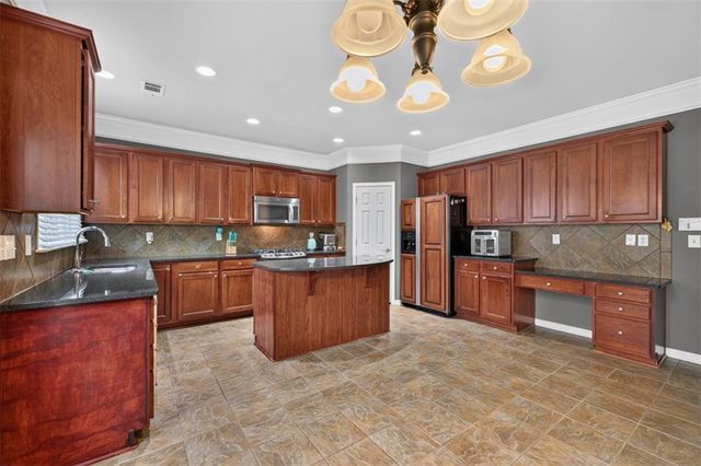 581 Kyle Trace Court, Sugar Hill, GA 30518