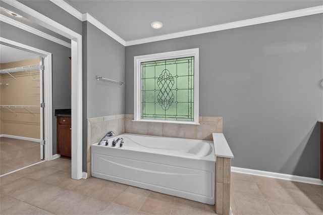 581 Kyle Trace Court, Sugar Hill, GA 30518