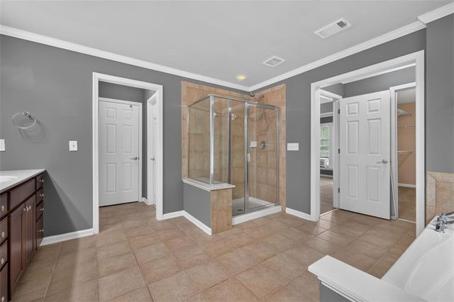 581 Kyle Trace Court, Sugar Hill, GA 30518