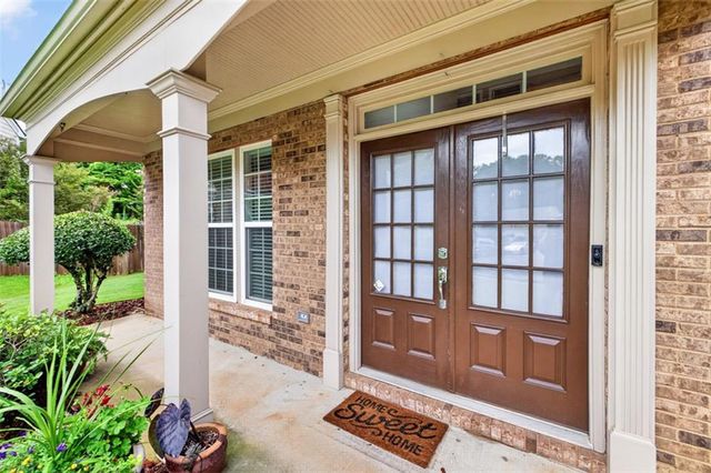 581 Kyle Trace Court, Sugar Hill, GA 30518