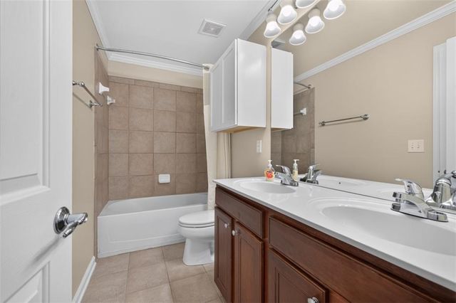 581 Kyle Trace Court, Sugar Hill, GA 30518