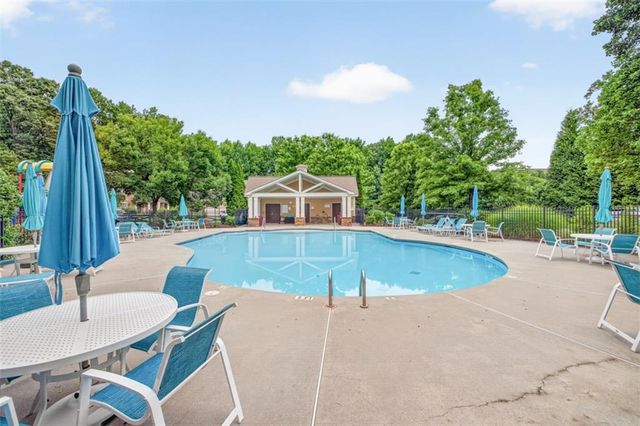 581 Kyle Trace Court, Sugar Hill, GA 30518
